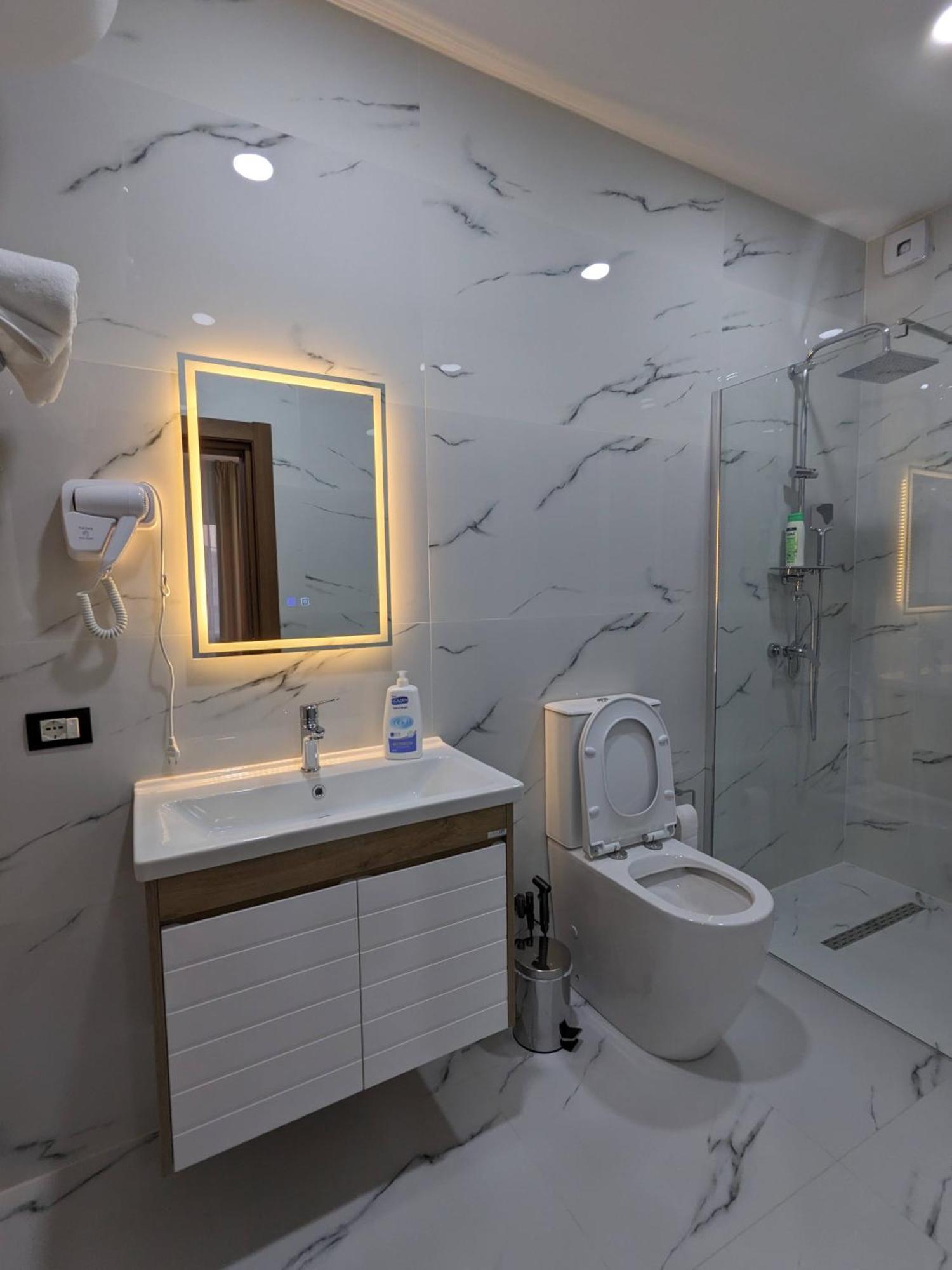 Hotel Aleks Шкодер Екстер'єр фото