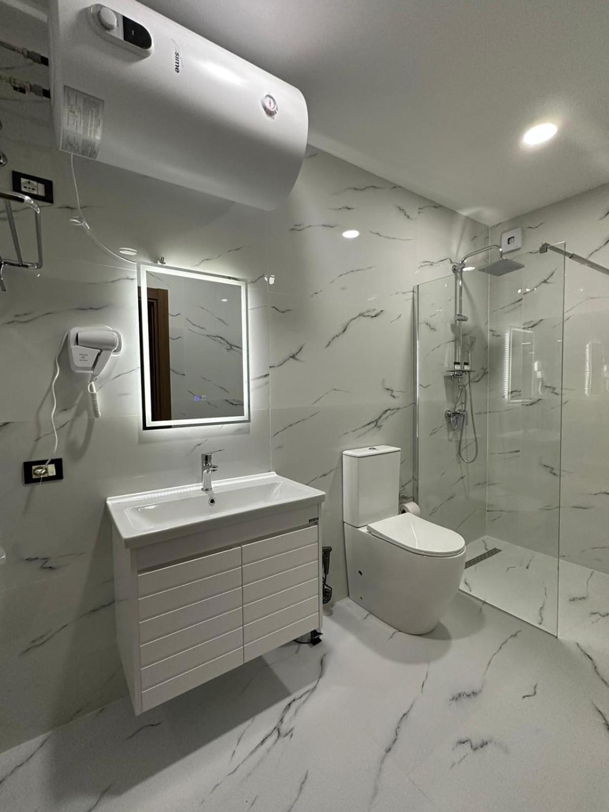Hotel Aleks Шкодер Екстер'єр фото